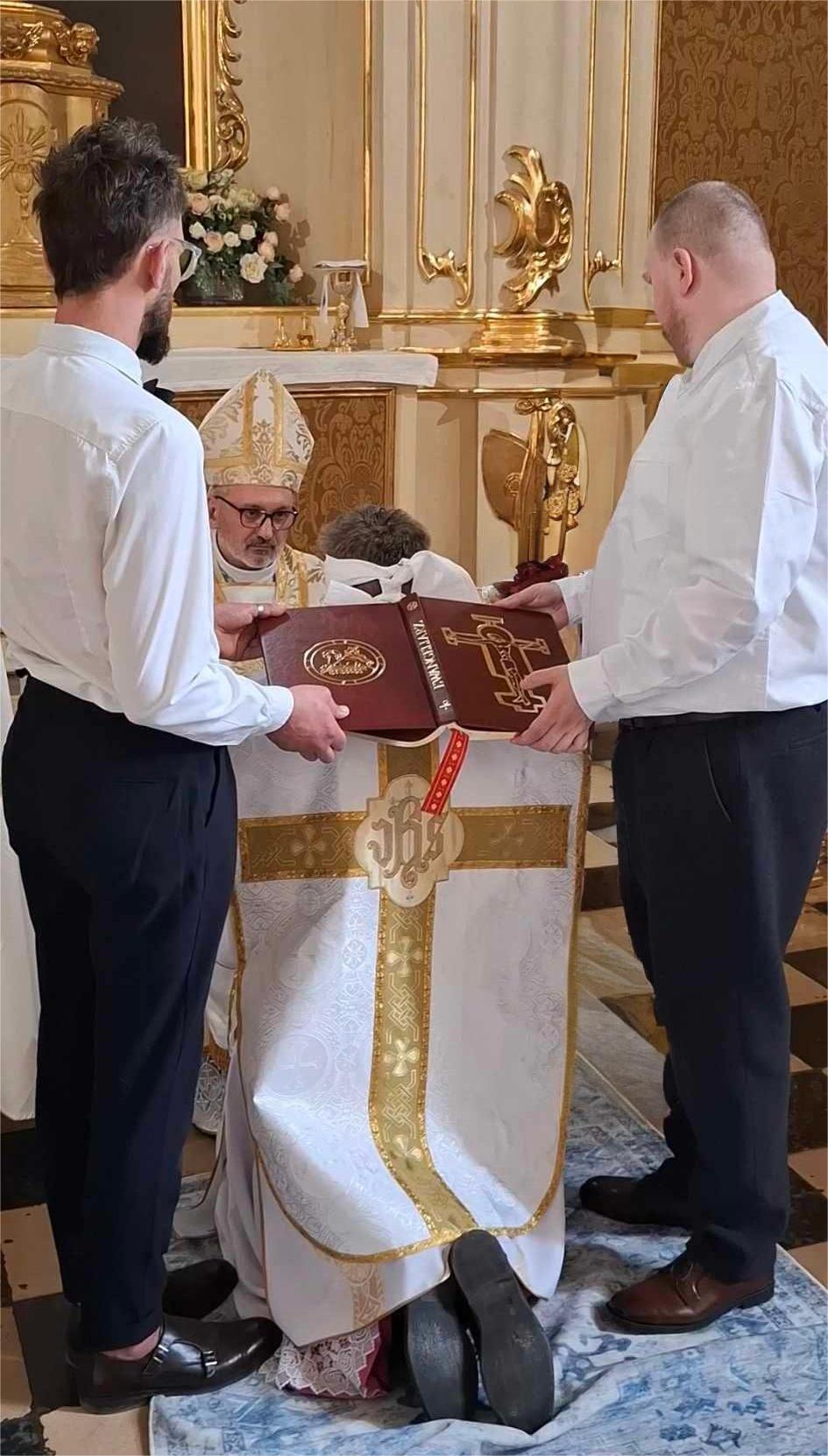 Święcenia – zdjęcie 1